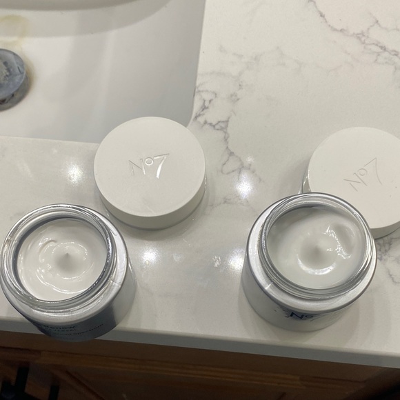 No7 Future Renew Damage Reversal Cream Set - Gray and Green - Picture 2 of 2